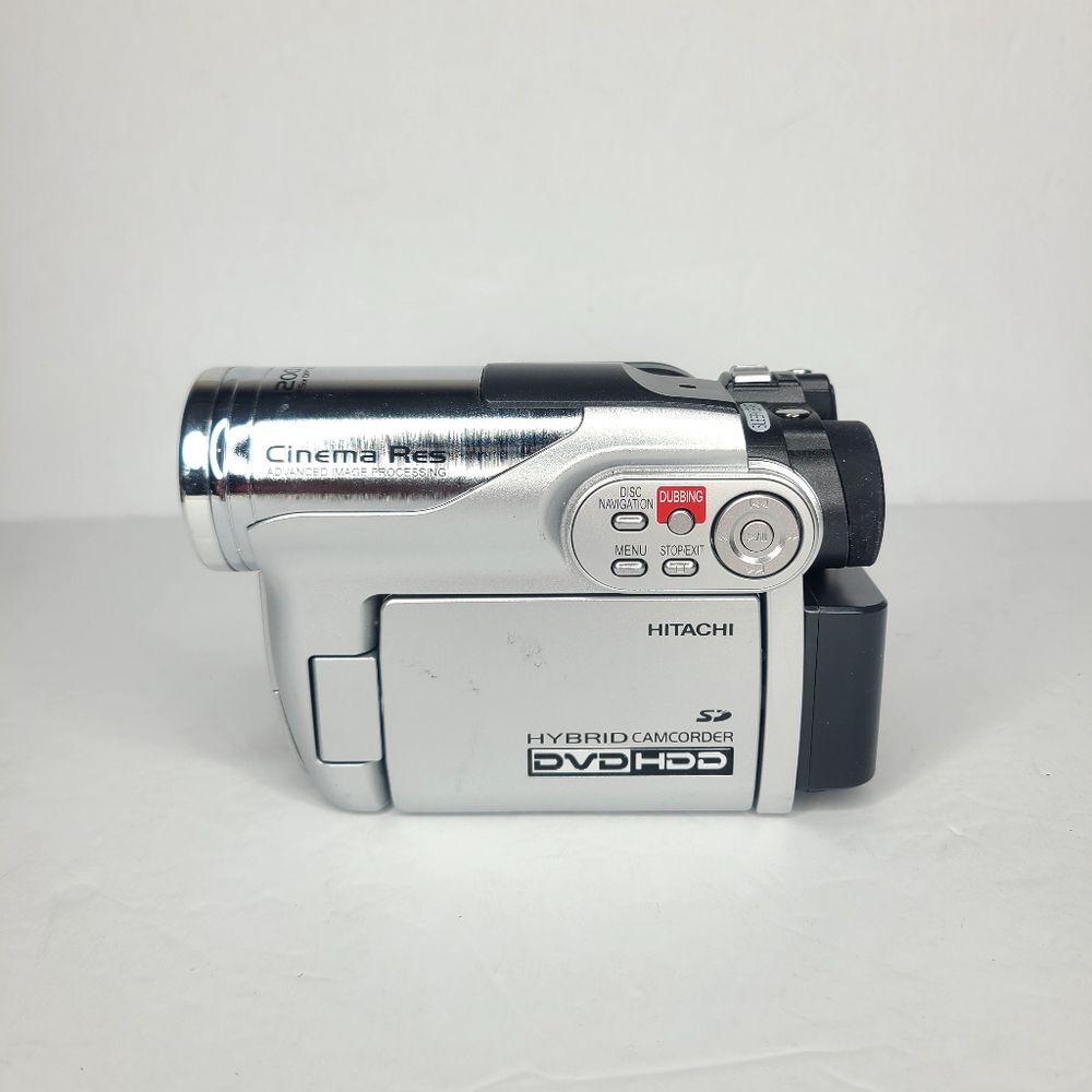 Hitachi‎ DZ-HS300A DVD Hybrid Camcorder with 25x Optical Zoom - Tested